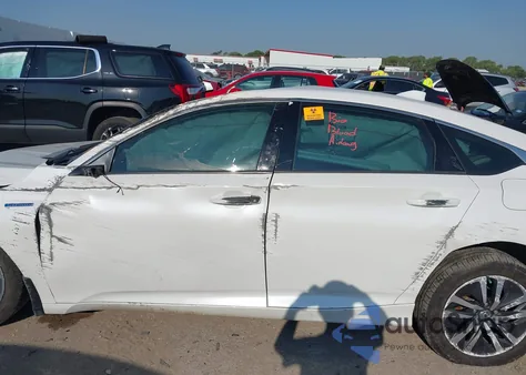 2022 Honda Accord Hybrid from USA, damaged, VIN 1HGCV3F13NA004286